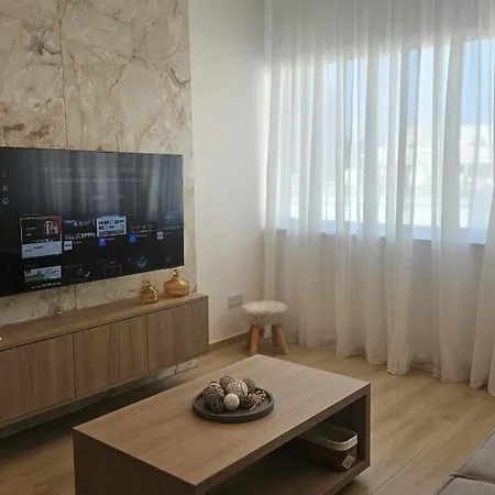 Center Gem Apartment *