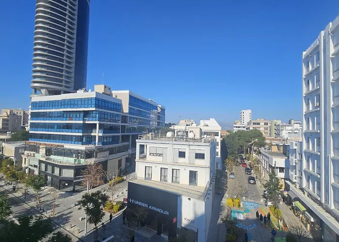 Center Gem Apartment *