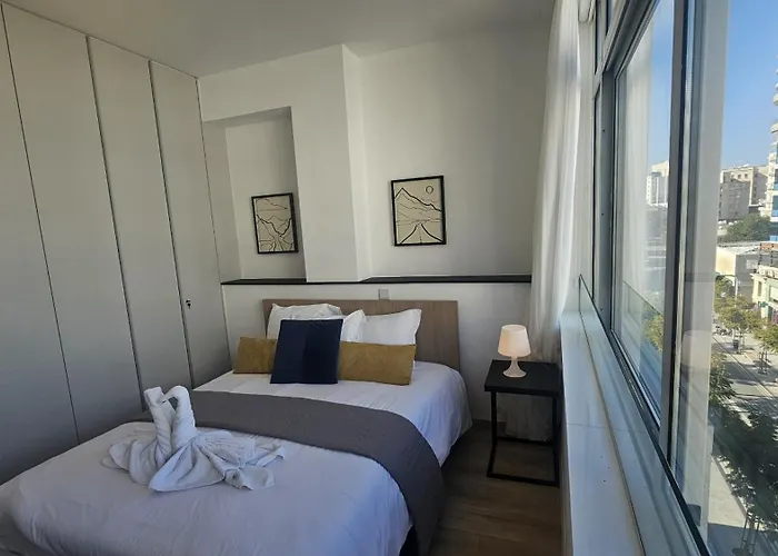 Apartment Center Gem *