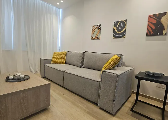 Center Gem Apartment *