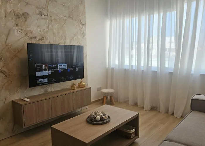 Center Gem Apartment *